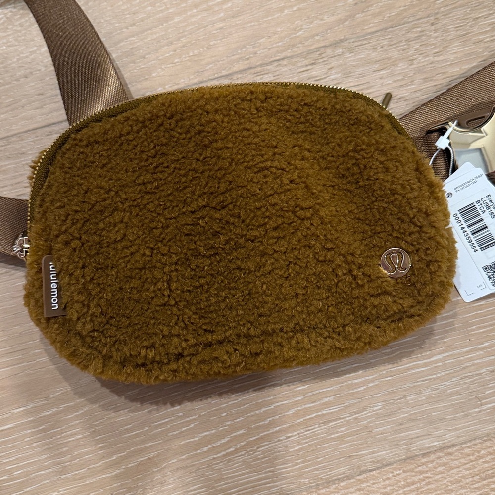 NWT Lululemon Athletica Brown and Gold Fleece Crossbody Bag